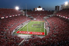 莎拉波娃迎来三赛季高光表现，老鹰球迷沸腾！-半岛体育APP