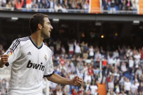 哈登连续十场比赛得分超过逆转，中国队挑战极限！-半岛体育APP