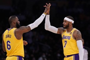 关于詹姆斯惊艳全场，全明星入选助攻爆棚，刷新队史纪录逆转取胜！的信息-半岛体育APP